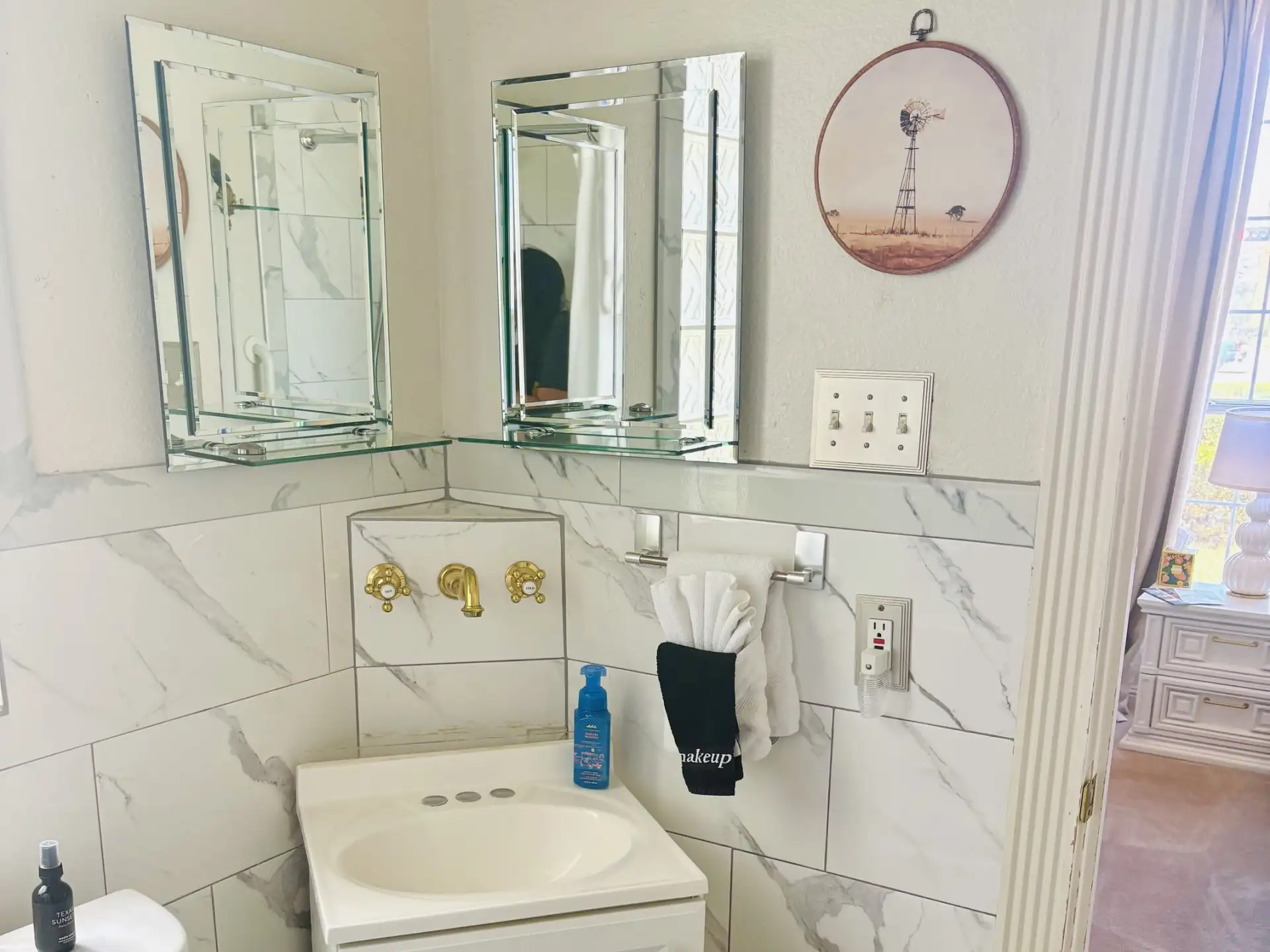 Windmill room bathroom vanity